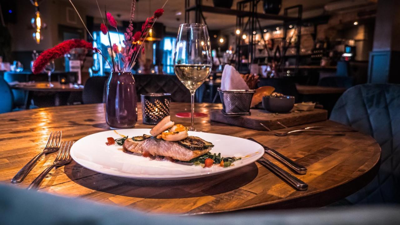 Hotel Café Restaurant 't Raedhûs 2*